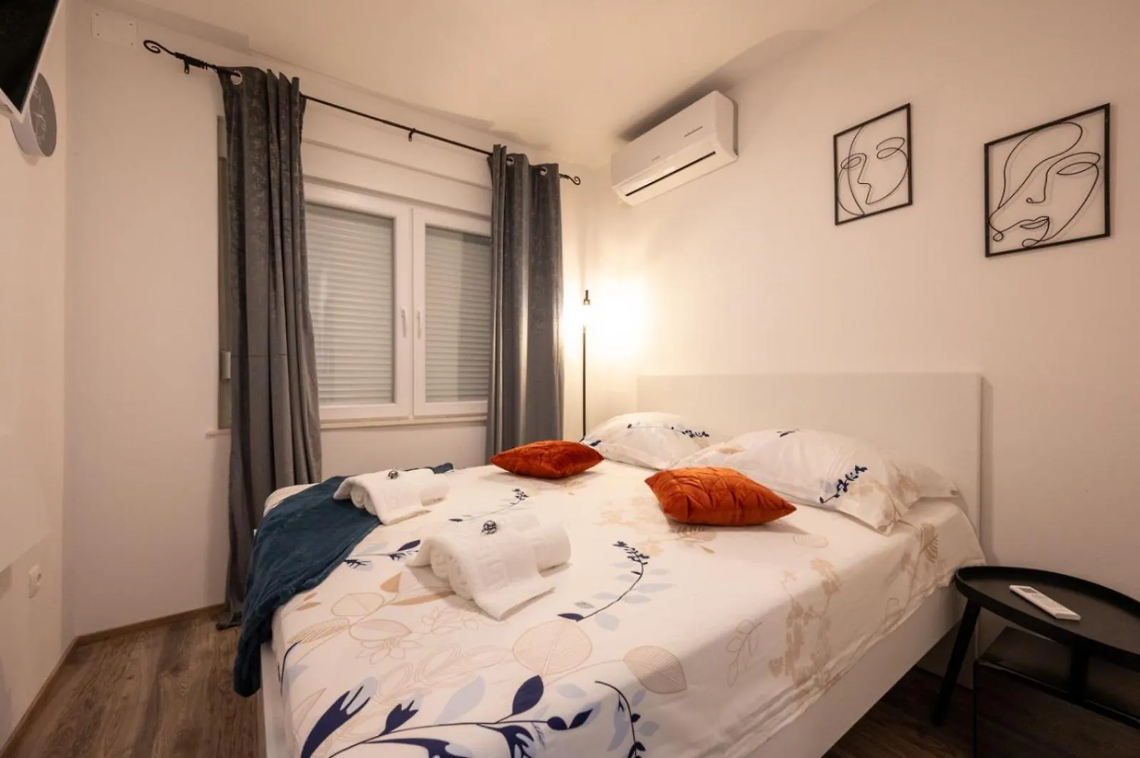 טרוגיר Ante Room'S 0*,  קרואטיה